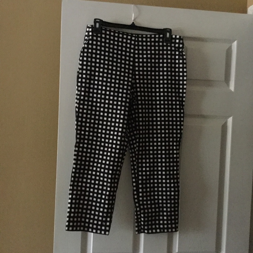 Capri pants